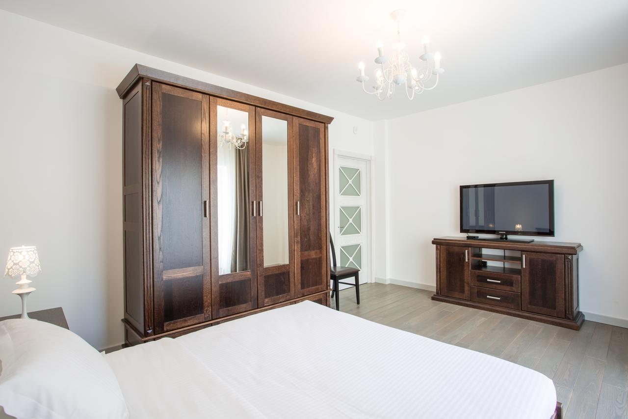 City Central Lviv Hostel Buitenkant foto